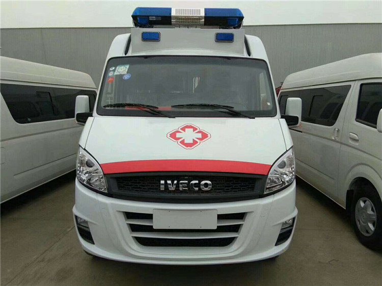 依維柯新款A(yù)50救護車（轉(zhuǎn)運型）