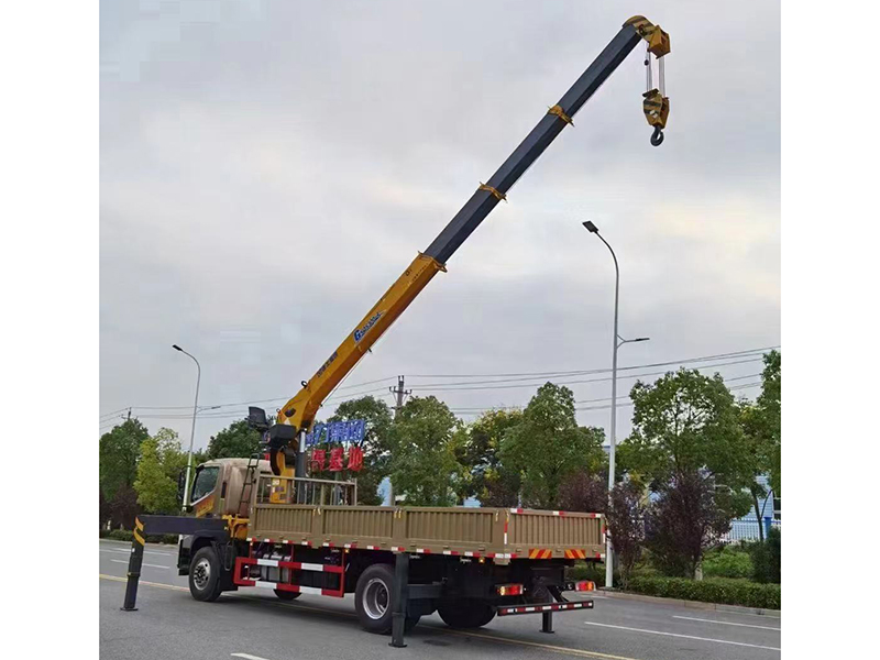 PFT5183JSQD6A福田奧鈴單排隨車吊